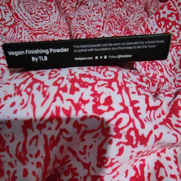 Vegan Finishing Powder - Picture 3 of 3